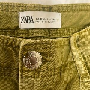Zara Green Olive cargo pants size 4 boho , granola girl fashion